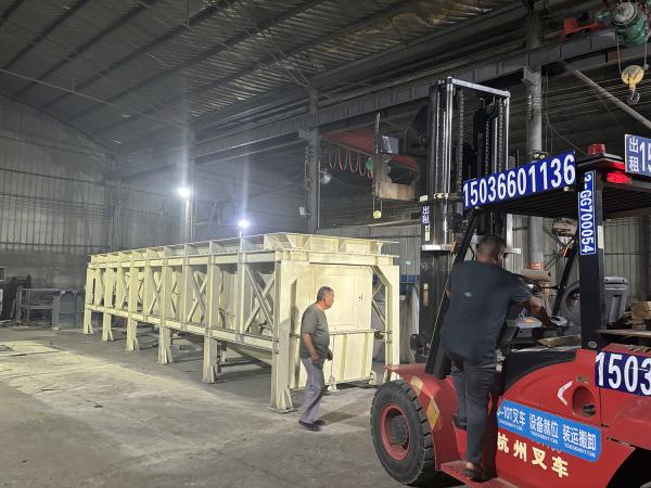 The customized screening machine is being shipped to Hubei, let's go