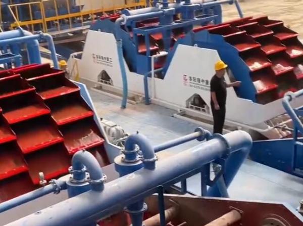 Customer usage site of large rotary screen and dewatering screen